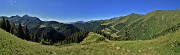 16 Vista panoramica a sud verso la regione del S. Marco dal sent. 124 